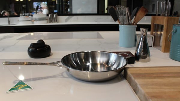 28 cm New 4622 Stainless Satay Frypan - Tig Welded Double Handles (long and short handles) - Image 3