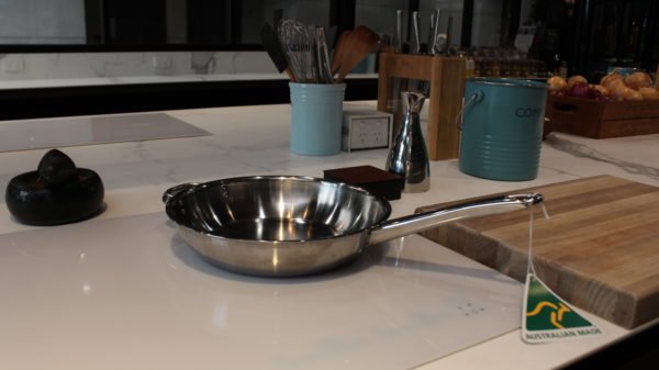 28cm 2mm Satay Fry Pan - Riveted Double Handles (long and short) - Image 2