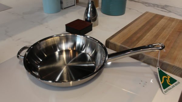 28cm 2mm Satay Fry Pan - Riveted Double Handles (long and short) - Image 3